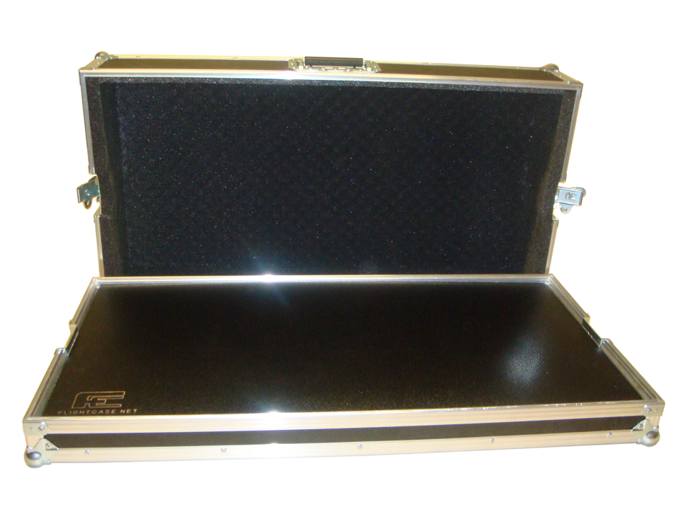 FLIGHT CASE PEDALBOARD L75 P40 H18 - Clicca l'immagine per chiudere